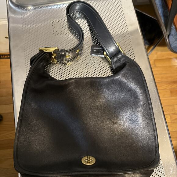 Coach Handbags - Coach Vintage Crescent Flap Turnlock Black Leather Shoulder/Crossbody Bag